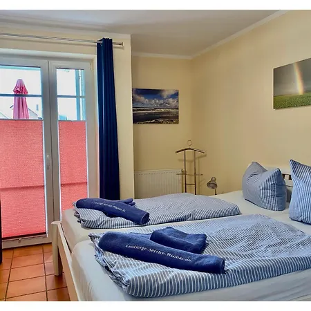 2 Poseidon Apartment *